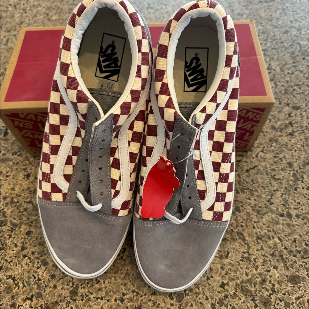 Vans Old Skool Shoe Box with Red & Tan Branding